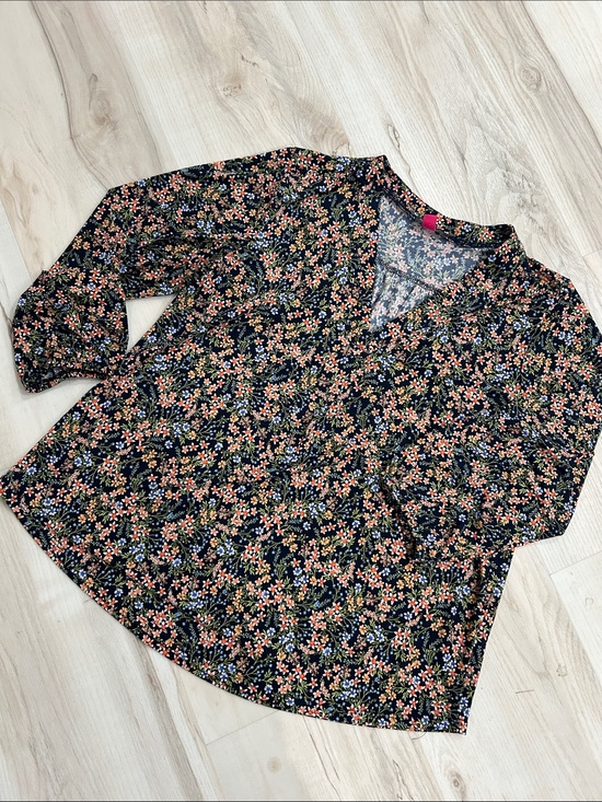 Vince Camuto Tops - Vince Camuto Black Blouse with Coral & Blue Floral Print